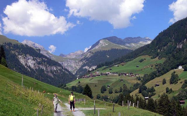 Weiterweg auf der Senda Sursilvana nach Pingiu