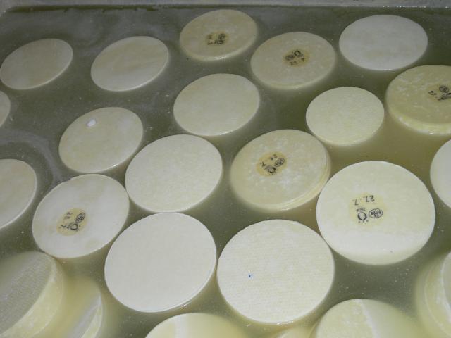 Sennerei Sufers - Käse im Salzbad